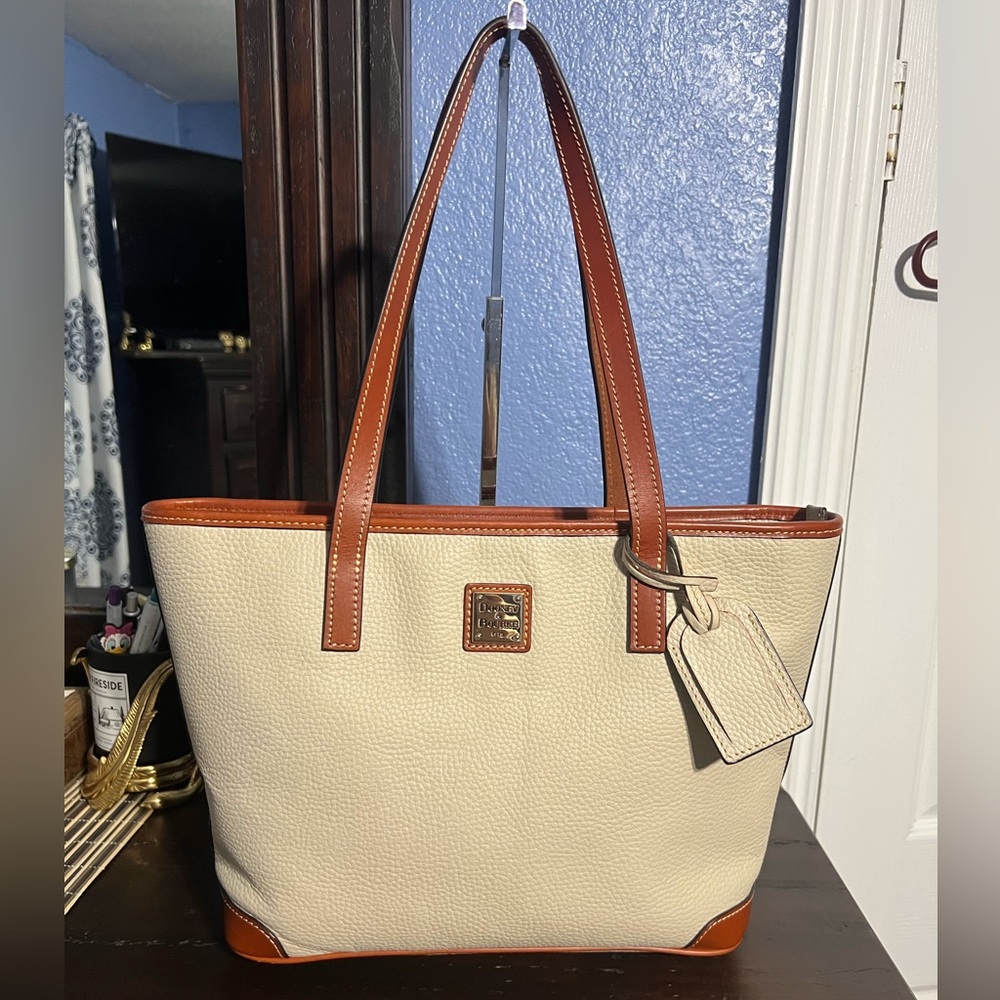 Dooney and Bourke bag